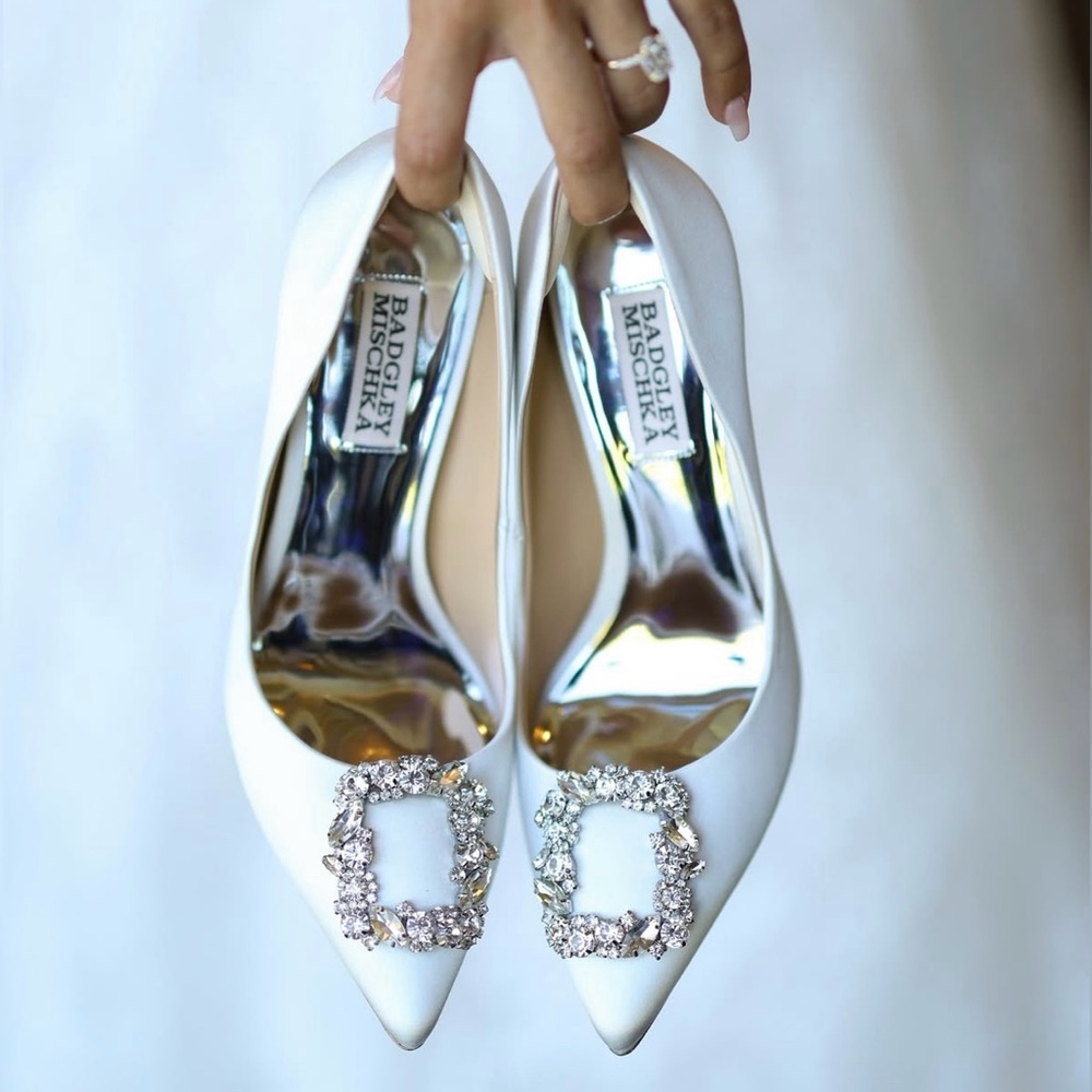 Badgley Mischka CHER - CRYSTAL BUCKLE HIGH HEEL STILETTO PUMP - WHITE